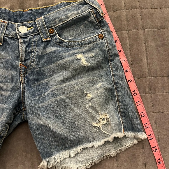 Womens size 26 low rise True Religion Blue Distressed Jean Shorts - Picture 3 of 4
